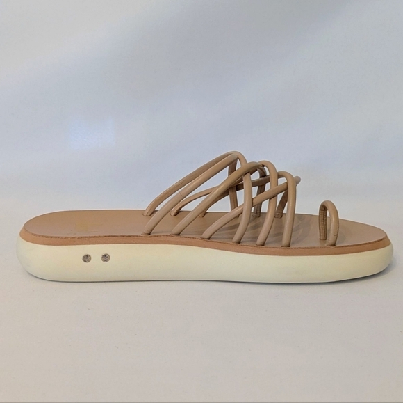 beek PEEP Leather Platform Sandal Flat Tube Straps Toe Ring Slip On Beach 7 NWOB - Picture 3 of 16